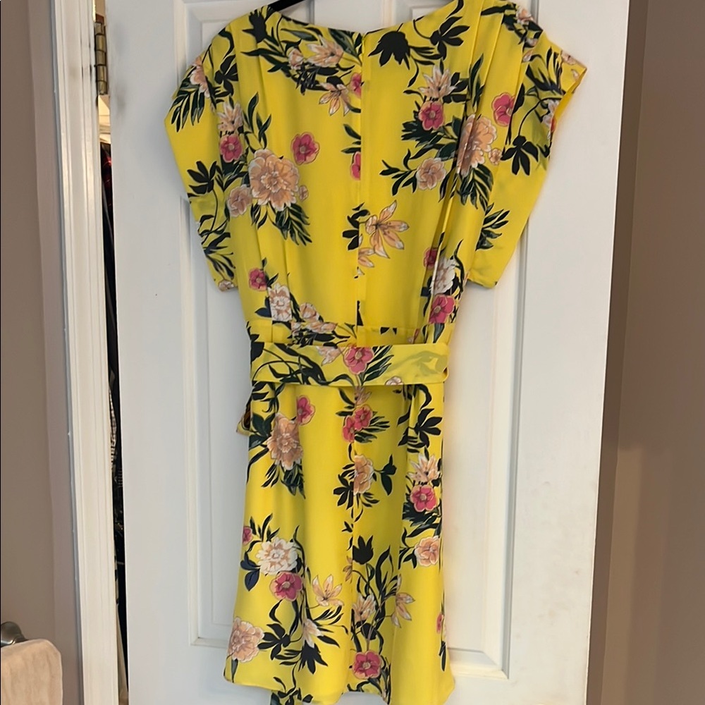 Eliza J Yellow Floral Dress - Picture 3 of 3